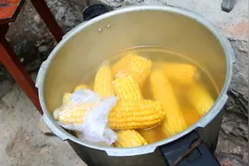 玉米煮熟之后，喝玉米水有什么好处？今天可算知道了视频封面