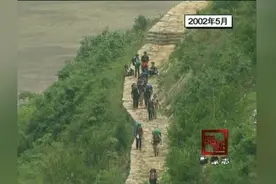 2002年重庆的珍贵影像，五一长假背包客游览蓄水前的三峡视频封面