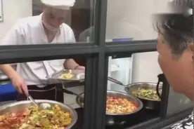 成都社区开了家食堂 这三类老人可免费吃饭视频封面