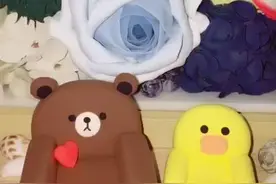 超级简单的粘土小沙发教程，get起来，抢沙发，你想坐哪个沙发～抖音小助手视频封面