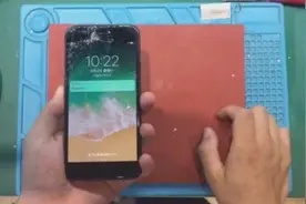 苹果8P摔的很惨，内屏压伤，更换屏幕总成视频封面