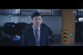 美女对着镜子跳舞，肖央却以为是在给他跳！视频封面