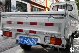 这辆“桂K”汽车上路一天被查8次，有交警还说要吃了它！是因图片