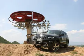 试驾豪华再升级？试驾2016款Jeep大切诺基图片