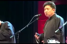 郭德纲：挂个牌子，这叫行不更名坐不改姓，哈哈视频封面