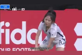 韩国女足美女李玟娥，明明靠颜值吃饭却在场上那么拼