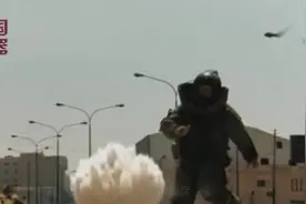 现实炸弹也是红蓝两根线吗？被电影骗了