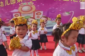 幼儿园小托班舞蹈《小老虎》，这都是刚入园才几天的宝贝呀视频封面