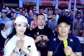 文静户外直播，乡村爱情王老七来捧场演唱歌曲《江山无限》，好听视频封面