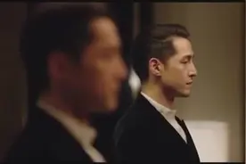胡歌汤唯时尚大片，演绎一对青梅竹马，久别重逢，简直美翻了！视频封面