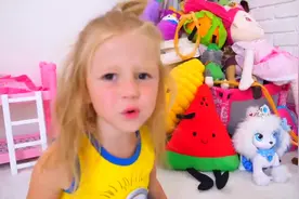 台风来了，宝宝帮助玩具中台风中逃走，锻炼宝宝的安全益智