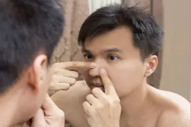 男士鼻子周围长痘痘是什么原因图片