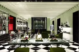 独家｜开店、降价、新产品、去家族化改革，我们问了Prada 10个你所关心的商业问题图片