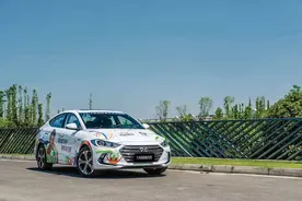 颜值担当 试驾2016款北京现代领动 1.4T 双离合 炫动·旗舰型图片