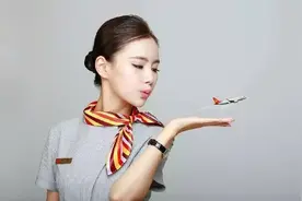 职校专业哪门好？空乘：收入好才是真的好！图片