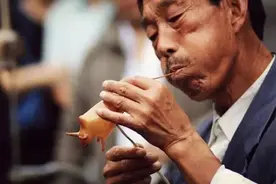 牛儿叫屈：我的皮真不是用来吹的！图片