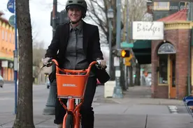 Nike 为 BIKETOWN 打造 3 款 Sneaker Bikes图片