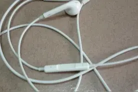 iphone 7还是配EarPods 耳机  只不过是Lightning接口图片