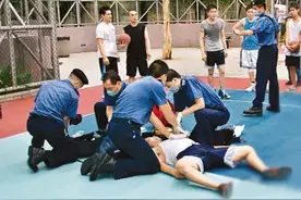 孩子剧烈运动后喝冷饮很舒畅？小心引发猝死！图片