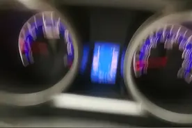 汕头市潮南区两英镇暴雨来袭司英路段积水。