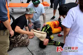 天门山天梯速降即将开赛 江思翰或再次因伤退出图片