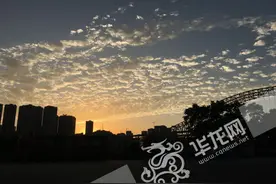 今天重庆的晚霞美爆了 你的朋友圈被刷屏了吗？图片