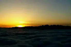 九顶山杜鹃花开了，户外旅行生活开始了！你想去吗？图片