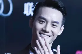 不仅手好看人还长得帅，有那些男星手好看呢？图片