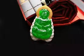 翡翠欣赏，看完你会懂为什么钻石在翡翠前只配做点缀图片