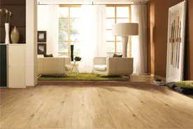 家里装地暖能不能用实木地板？图片