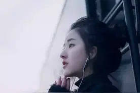 没有什么不能被一首歌治愈，如果有那就两首图片
