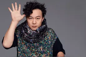 跟着陈奕迅一起学习稀奇古怪的造型吧，他的风格能让你个性十足图片