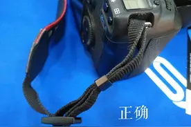 用了十几年相机，肩带竟然穿错了而我却一直不知道图片