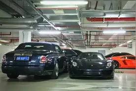 王健林家的地下车库里到底有多少豪车，仅仅和豪车车展差不多图片
