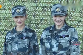 沈梦辰给男兵做人工呼吸没忍住笑场视频封面