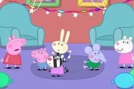 小猪佩奇：音乐雕像游戏和击鼓传花游戏