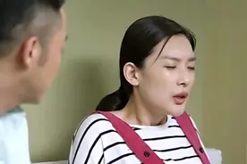 李大雅太能添乱了，张朵朵正在生孩子她肚子也开始疼了！视频封面