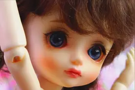 「BJD换装」女子添了新闺女，给它买了好多新衣裳，哪套最好看呢