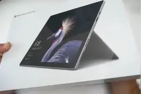 微软Surface Pro5开箱评测，二合一笔记本果然够惊艳视频封面