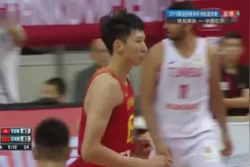 周琦国家队首秀22+8，助中国红队77：72险胜突尼斯！视频封面