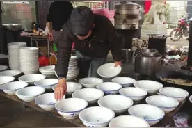 乡宴规矩：发什么烟，摆什么酒，请什么人，全有门道图片