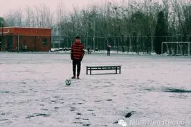真实的中国青训：球员女家长和教练嘿嘿嘿 想上场得上供图片