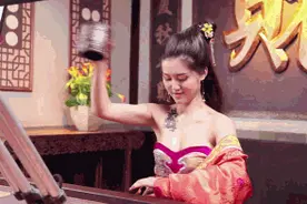 搞笑GIF图：这样的烧烤骚味十足图片