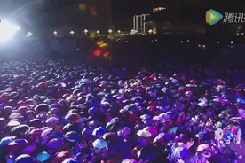 王二妮昨日陕北震撼演出现场！图片
