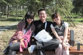 男子声称拥有特异功能，多名女子痴迷投怀送抱图片