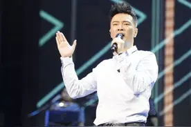 汤非上海滩首办个唱放歌扬州情 现场发出“家乡的邀约”图片