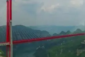 航拍贵黔高速鸭池河大桥视频 贵州的又一个世界之最视频封面