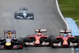 赛车规则第一章：你总是要留一点空间！图片