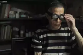 李振亚:失望的百年老宅守候者图片