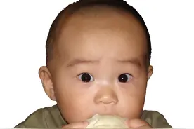 准妈妈知道宝宝吃馒头后，能不能马上喝水？图片